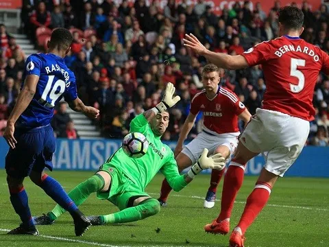 Khi dàn sao của Man Utd biểu diễn kĩ thuật