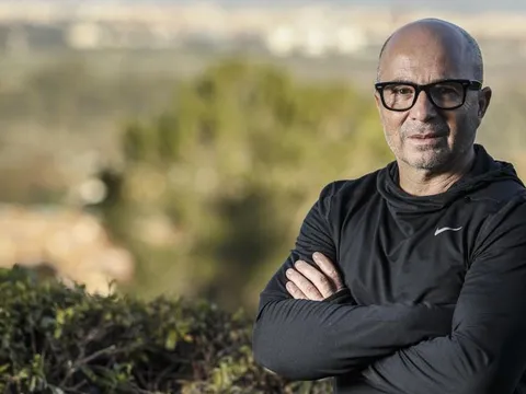 Không cần đến Barca, Sampaoli vẫn làm thầy Messi