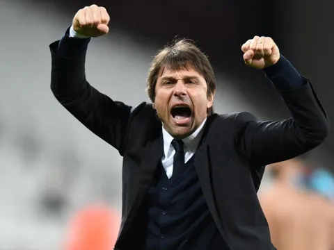 Không có gì ngạc nhiên, Conte là HLV hay nhất Ngoại hạng Anh 2016/17