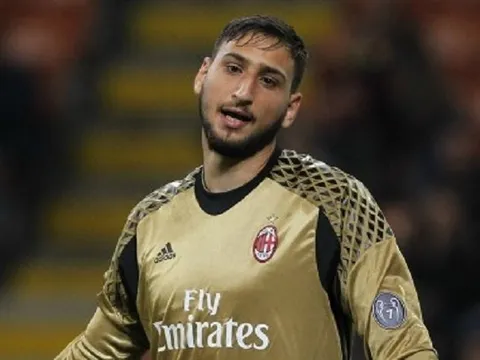 Không phải Buffon, Neuer mới chính là hình mẫu của Donnarumma