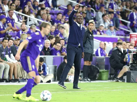 Everton nhắm huyền thoại Arsenal thay Sam Allardyce