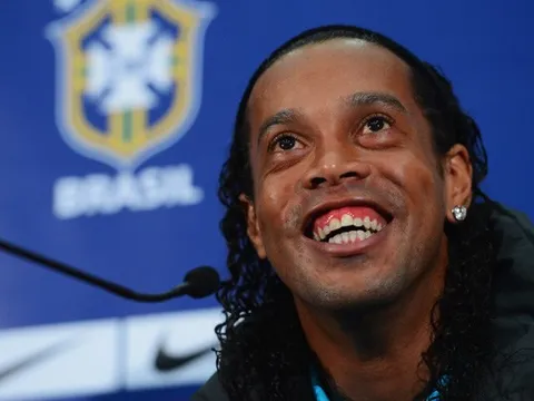 Khuấy động tháng 4 cùng 'Thánh quẩy' Ronaldinho