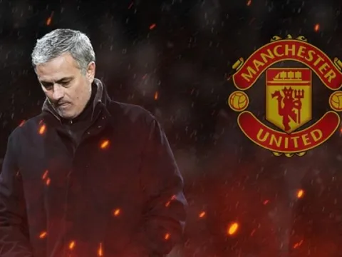 Khủng hoảng nội bộ M.U: Sự ngây thơ của Mourinho và quyết định sai lầm từ BLĐ