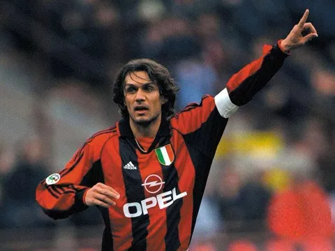 Kĩ năng phòng ngự thượng thừa của Paolo Maldini