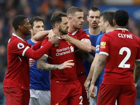 Kịch tính cao trào, sao Liverpool và Everton suýt "tẩn" nhau