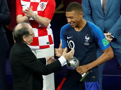 Kylian Mbappe cần trở thành một 'Galactico mới'