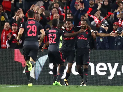 Lacazette ghi bàn ra mắt, Arsenal chật vật đánh bại Sydney FC