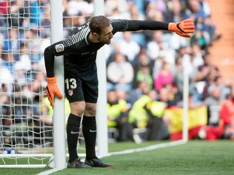 Lại tỏa sáng rực rỡ, Jan Oblak khiến Simeone lo sợ
