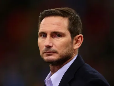 Lampard tức giận vì tuyển Anh bị lộ bài