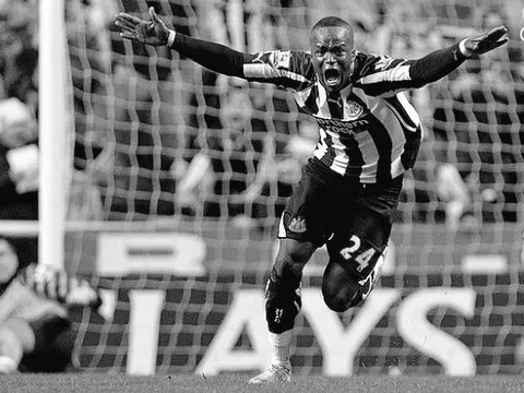 Làng túc cầu rúng động với cái chết của Tiote