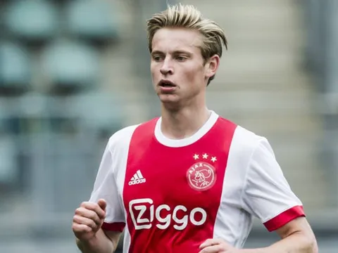 Lãnh đạo Ajax: 'Hãy để De Jong thể hiện nhiều hơn, Barca có thể quay lại vào năm sau'