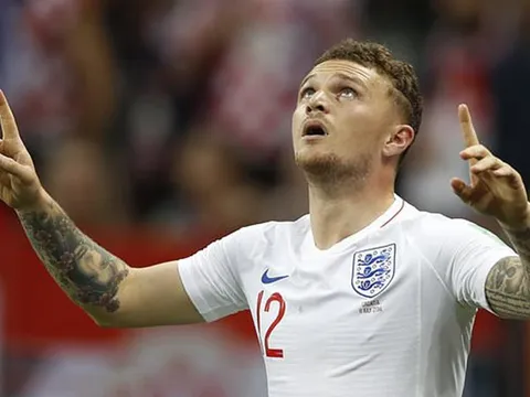 Lập siêu phẩm, fan Man Utd kêu gọi đội bóng chiêu mộ "Beckham vùng Bury"