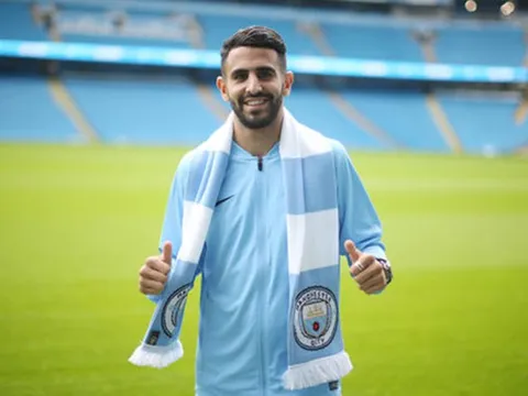 Sane thừa nhận sợ mất vị trí vào tay Mahrez