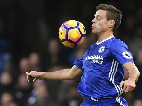 Lí do khiến Barca muốn chiêu mộ Cesar Azpilicueta