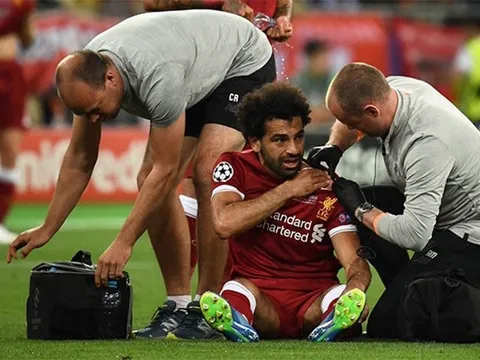 Liverpool: Đã yếu thì đừng trách gió độc