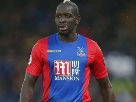 Liverpool ra giá cho Sakho, chỉ 'dân chơi' mới mua nổi