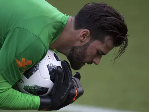 Liverpool tìm kiếm thủ môn: Ngã ba đường của Klopp