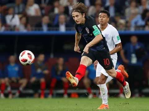 "Thuật núp gió" của Luka Modric