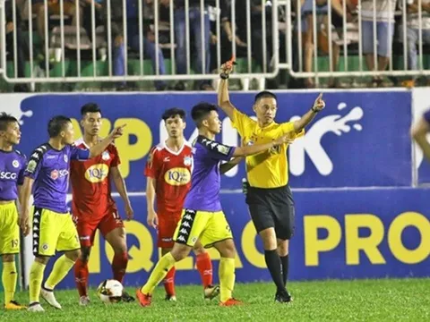 Lộ lý do trọng tài rút thẻ đỏ trực tiếp với Thành Lương