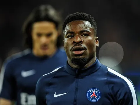 Lo ngại Barca và M.U, PSG hối hả trói chân 'Bad Boy'