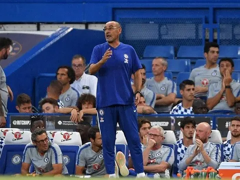 Lộ thêm bằng chứng, Sarri và bộ sậu đang bất lực ở Chelsea