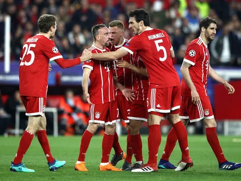 Lội ngược dòng tại Sanchez Pizjuan, Bayern đặt một chân vào bán kết