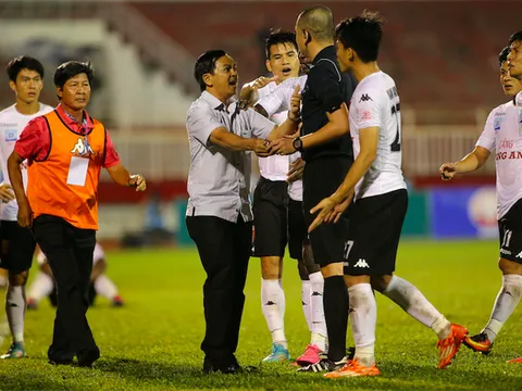 Nhìn lại những sự cố của trọng tài tại V-League 2017