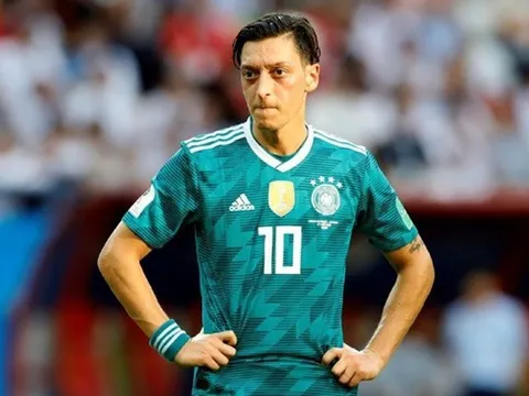 Lothar Matthaus: 'Ozil đã chấm hết với tuyển Đức'