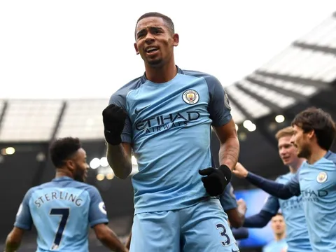 Lực lượng top 6 NHA cuối tuần này: M.U sốc vì Ibra; Man City đón hàng khủng