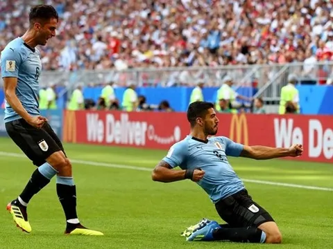Luis Suarez dành chiến thắng cho người hâm mộ Uruguay