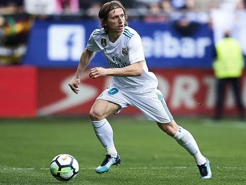 NÓNG: Luka Modric cân nhắc rời Real