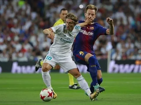 Luka Modric chơi tuyệt hay trước Barcelona