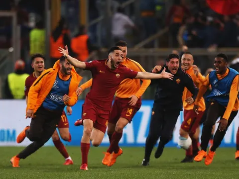 Lượt về tứ kết Champions League: Ngã mũ trước người Ý