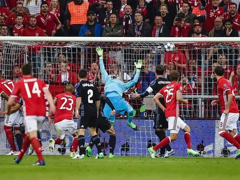 Lý do 'củ chuối' buộc Real Madrid mặc đồ đen trận thắng Bayern