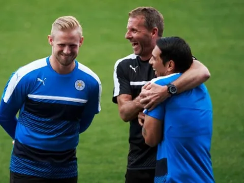 Mặc khủng bố, tiếng cười vẫn rộn ràng trong buổi tập của Leicester