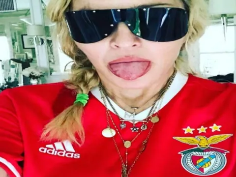 Madonna "nâng bước" con nuôi trở thành... cầu thủ bóng đá