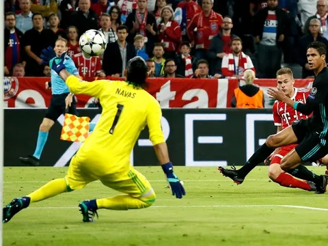 Thắng Bayern, nhưng Real vẫn nặng mối lo ở lượt về