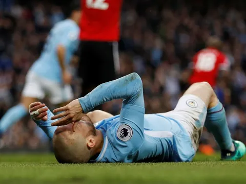 Pep Guardiola: Đòn liên hoàn cước và thước đo cho bản lĩnh