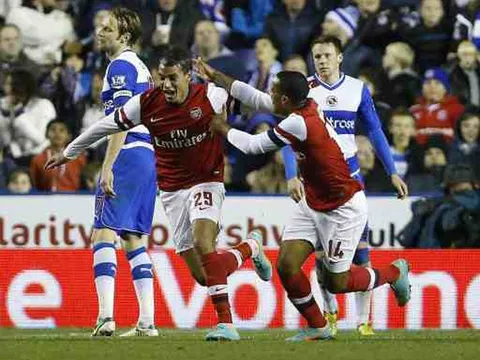 Màn lội ngược dòng kinh điển, Reading 5-7 Arsenal