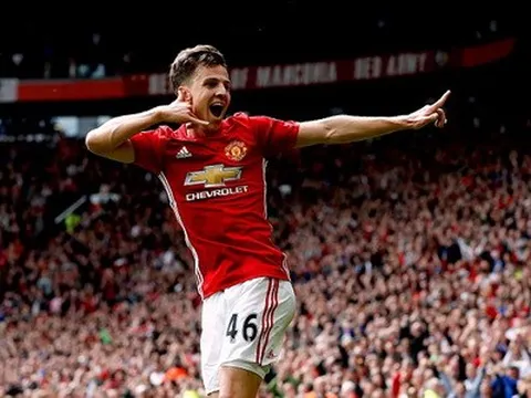 Màn ra mắt Man Utd của Josh Harrop