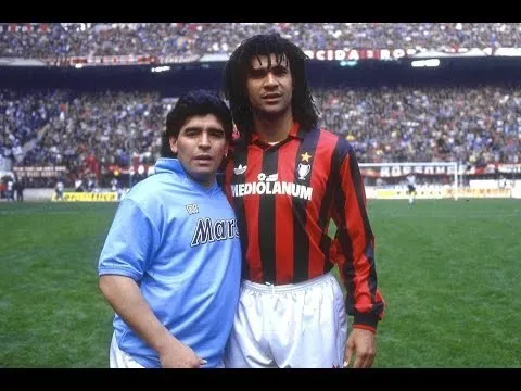 Màn so tài kinh điển của Maradona Vs Gullit 1990