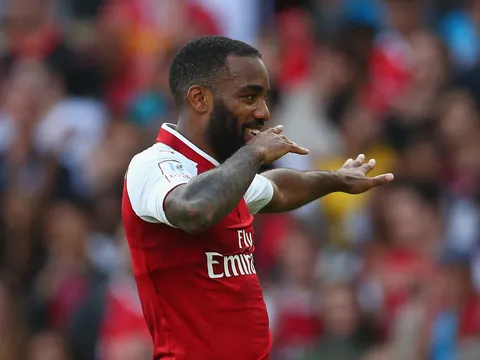 Màn trình diễn của Alexandre Lacazette vs Sevilla