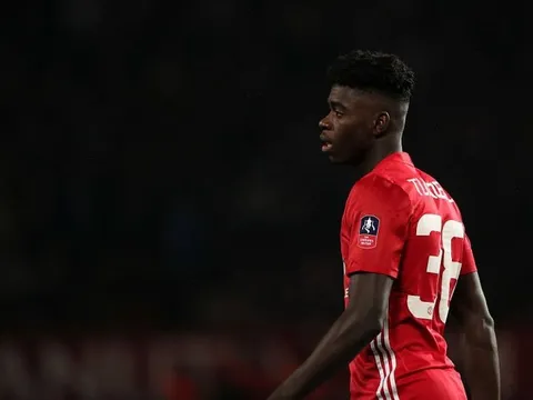 Màn trình diễn của Axel Tuanzebe vs Crystal Palace
