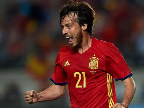 Màn trình diễn của David Silva vs Colombia