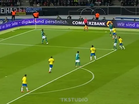 Màn trình diễn của Toni Kroos trước Brazil