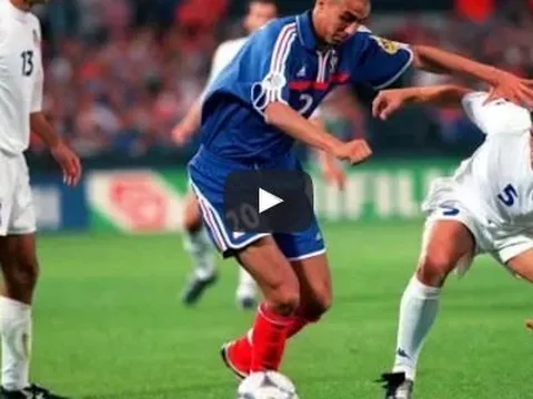 Màn trình diễn đỉnh cao của Fabio Cannavaro trong trận chung kết EURO 2000