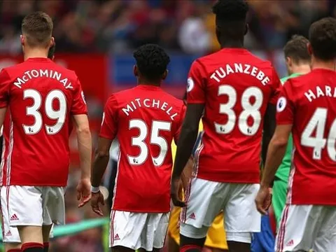 Jose Mourinho sử dụng đội hình măng non: Trò đùa hay lời hứa?