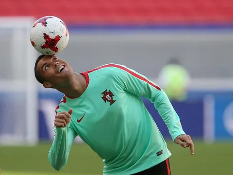Man United dùng De Gea để “nhử” lấy Ronaldo và Morata