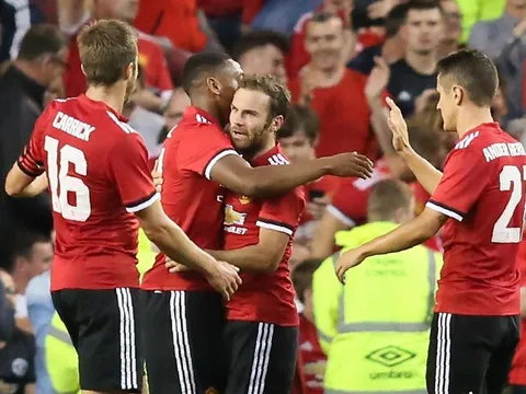 Man United nhiều cơ hội vô địch nhất dựa trên… cá cược