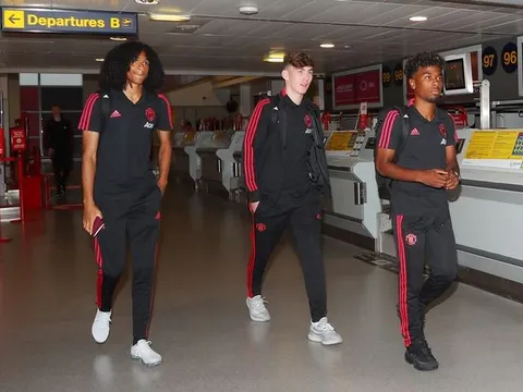 Man Utd cắt giảm tới 50 nhân sự trước ngày du đấu